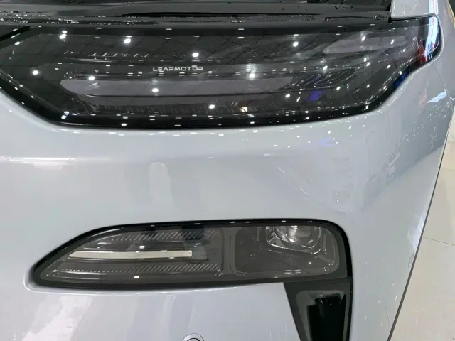 Leapmotor C11 — Фото автомобиля 10