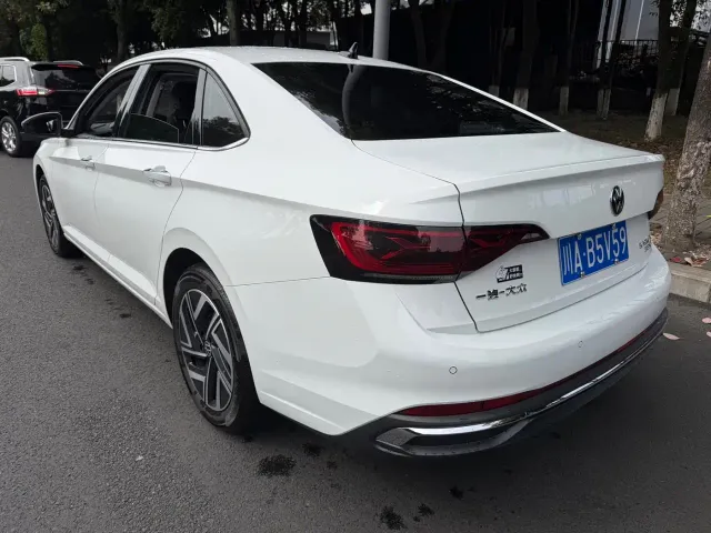Volkswagen Sagitar — Фото автомобиля 4