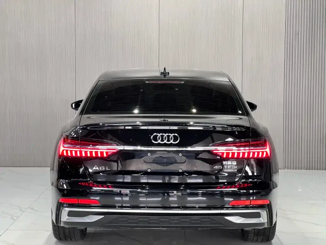 Audi A6L — Фото автомобиля 11