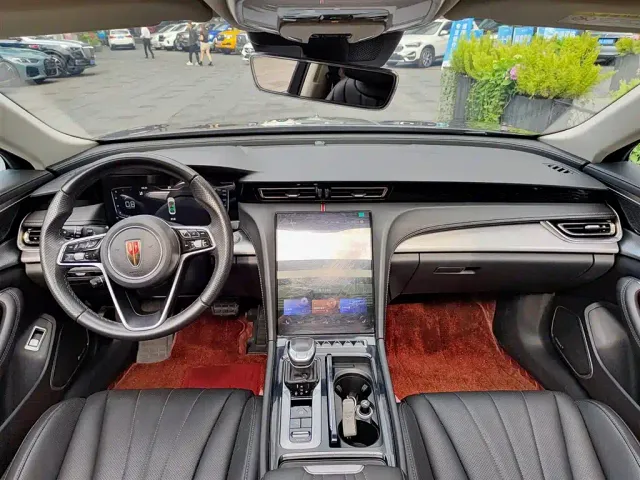 Hongqi H5 — Фото автомобиля 10
