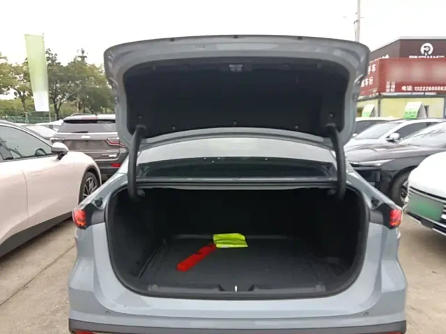 Geely Galaxy L6 — Фото автомобиля 18