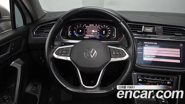 Volkswagen Tiguan — Фото автомобиля 14