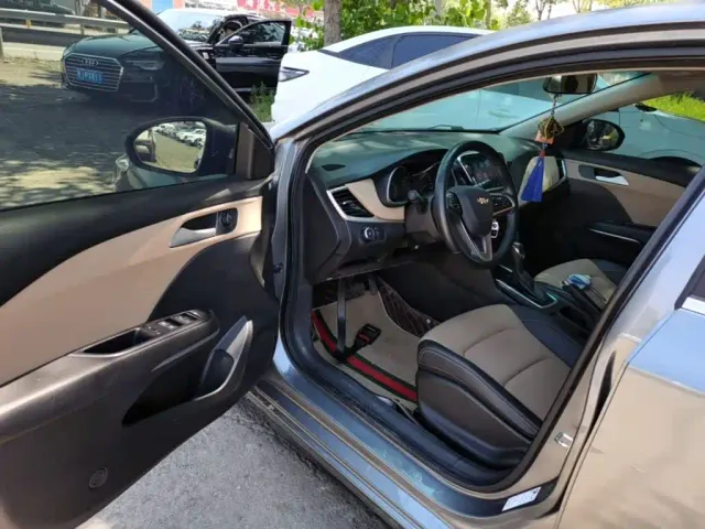 Chevrolet Monza — Фото автомобиля 15