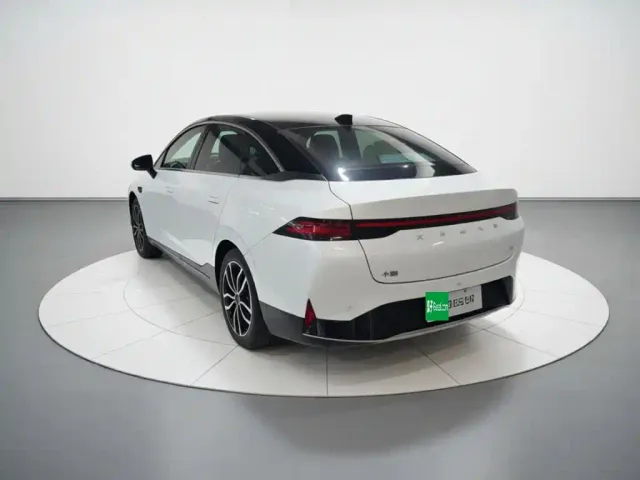 Xpeng P5 — Фото автомобиля 4
