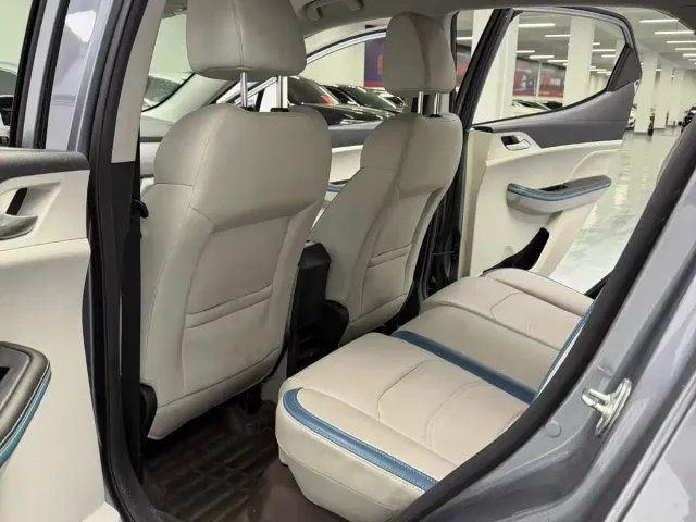BYD Yuan Pro — Фото автомобиля 4