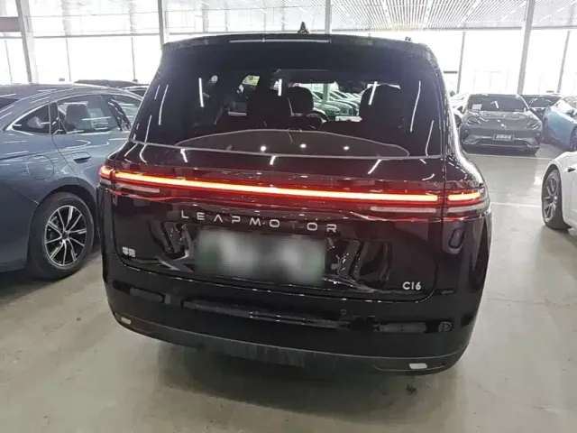 Leapmotor C16 — Фото автомобиля 5