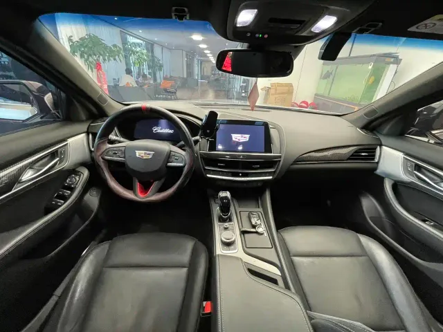 Cadillac CT5 — Фото автомобиля 12