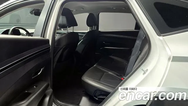 Hyundai Tucson Tucson (NX4) Бензин 1.6 турбо 2WD — Фото автомобиля 12
