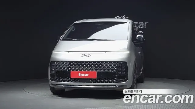 Hyundai Staria Staria 4WD Lounge 9 мест — Фото автомобиля 3