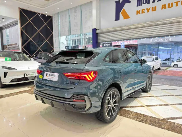 Audi Q3 — Фото автомобиля 15