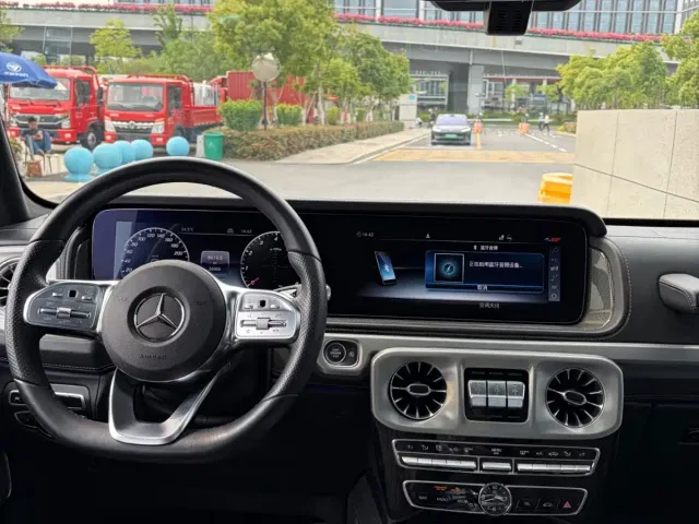 Mercedes-Benz G-Class — Фото автомобиля 10