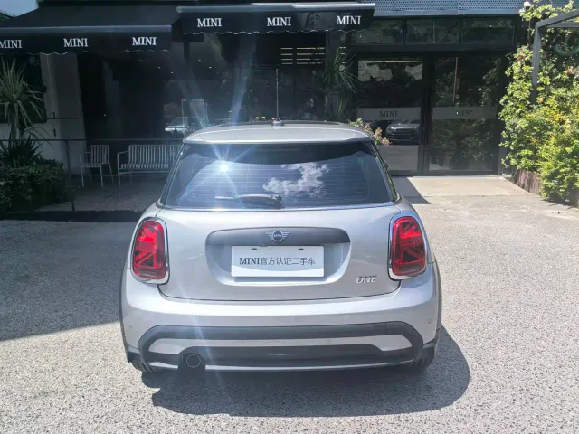 MINI Hatch — Фото автомобиля 2