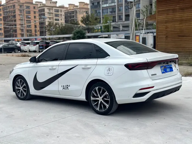 Geely Emgrand — Фото автомобиля 6
