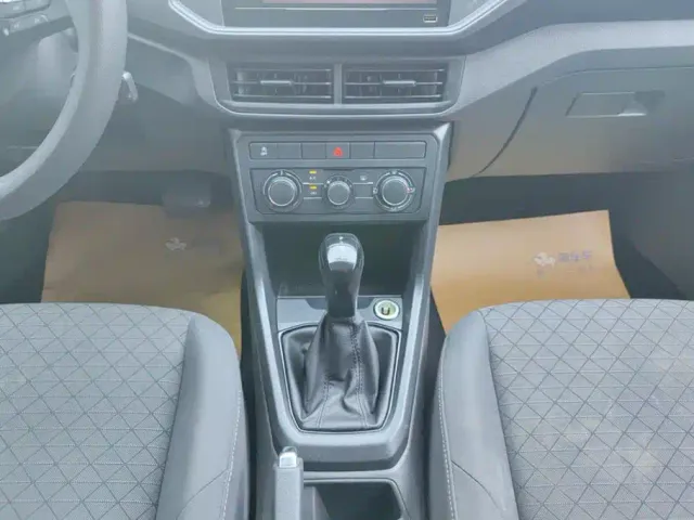 Volkswagen T-Cross — Фото автомобиля 16