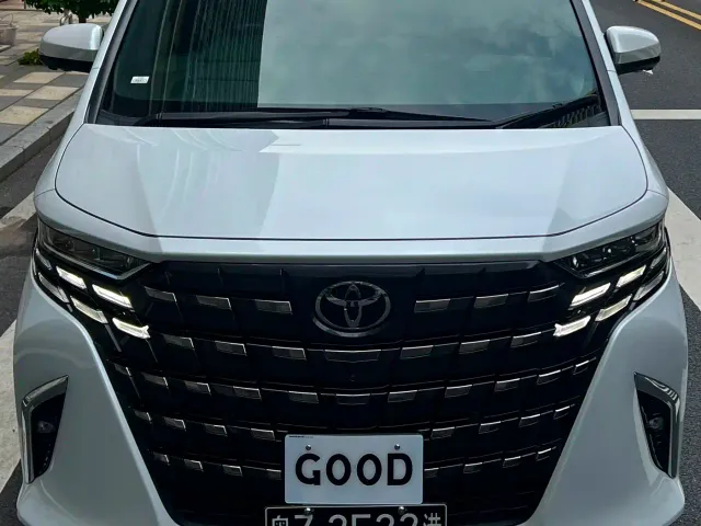 Toyota Alphard — Фото автомобиля 2