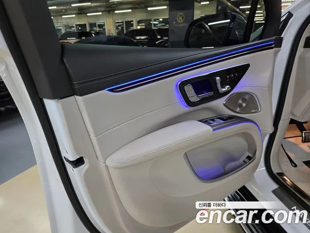 Mercedes-Benz EQS — Фото автомобиля 18