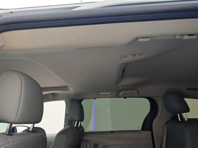 Toyota Granvia — Фото автомобиля 21