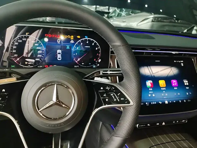 Mercedes-Benz E-Class — Фото автомобиля 13