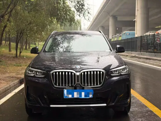 Фотография автомобиля — BMW X3