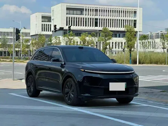 Li Auto L6 — Фото автомобиля 3