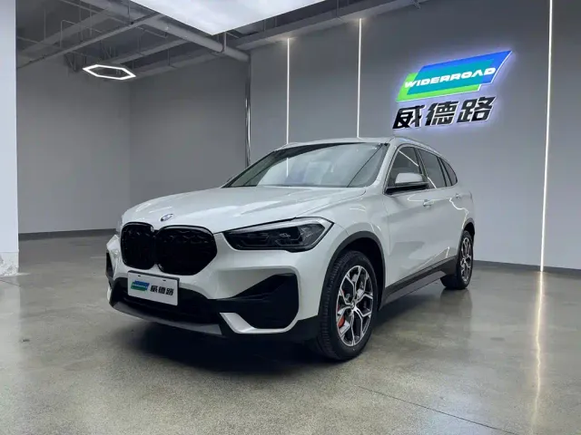 Фотография автомобиля — BMW X1