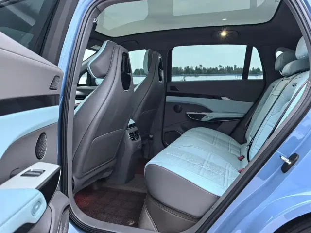 Hongqi Tian Gong 08 — Фото автомобиля 5