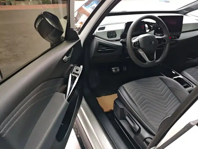 Volkswagen ID.3 — Фото автомобиля 15