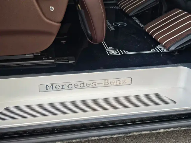 Mercedes-Benz V-Class — Фото автомобиля 30