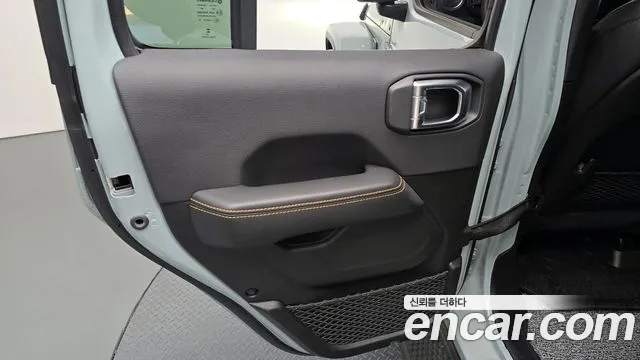 Jeep Wrangler Wrangler (JL) 2.0 Sahara Power Top 4 двери — Фото автомобиля 18