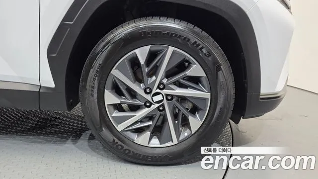 Hyundai Tucson Tucson (NX4) Бензин 1.6 турбо 2WD — Фото автомобиля 5