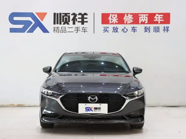 Mazda Axela — Фото автомобиля 2