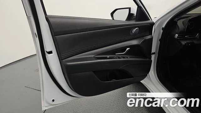 Hyundai Avante CN7 — Фото автомобиля 13