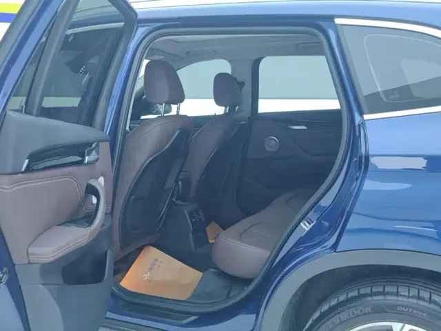 BMW X1 — Фото автомобиля 11