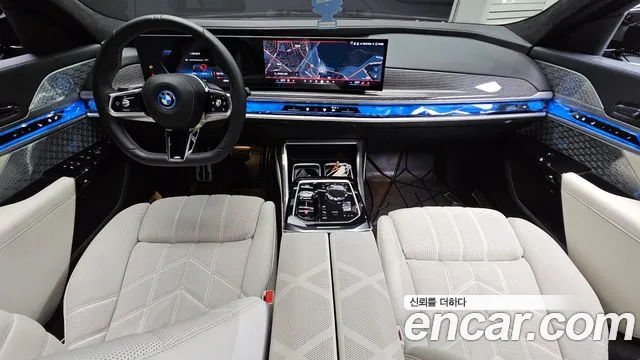 BMW i7 — Фото автомобиля 3
