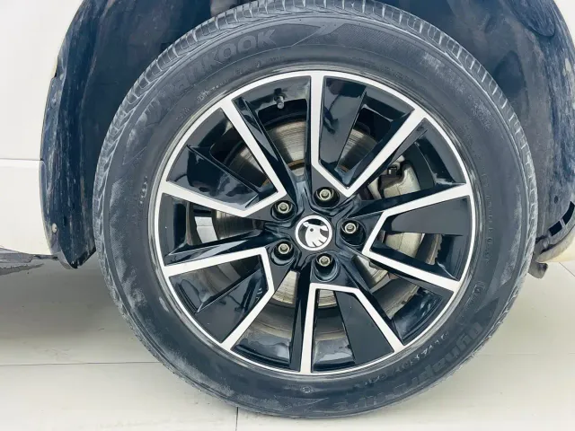 Skoda Karoq — Фото автомобиля 14