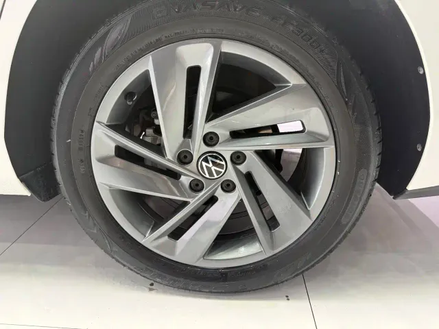 Volkswagen Lamando — Фото автомобиля 7