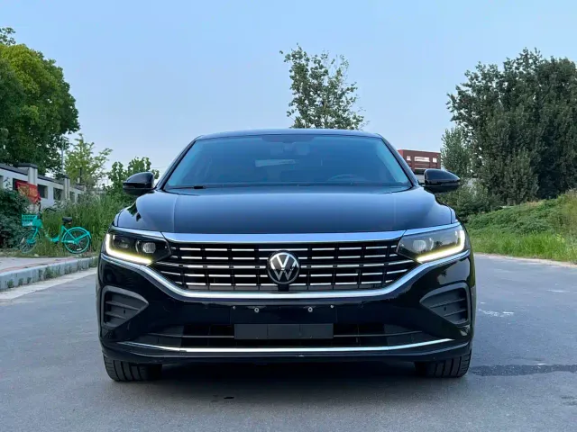 Volkswagen Passat — Фото автомобиля 2