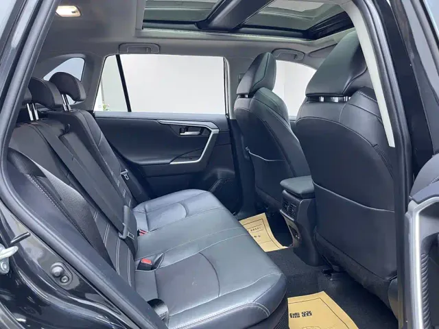Toyota Wildlander — Фото автомобиля 14