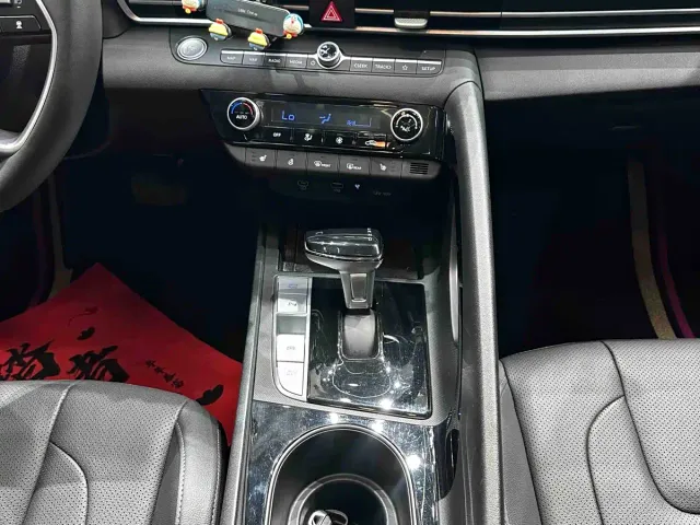 Hyundai Elantra — Фото автомобиля 13