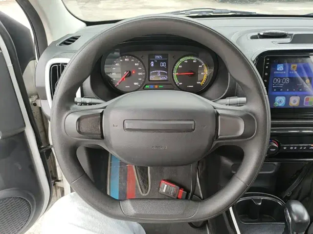 Roewe Clever — Фото автомобиля 10