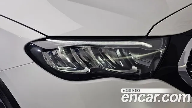 Mercedes-Benz E-Class — Фото автомобиля 19