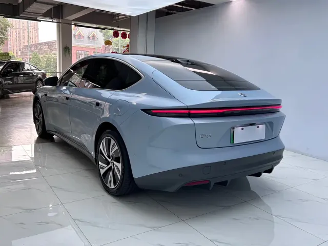 Nio ET5 — Фото автомобиля 5