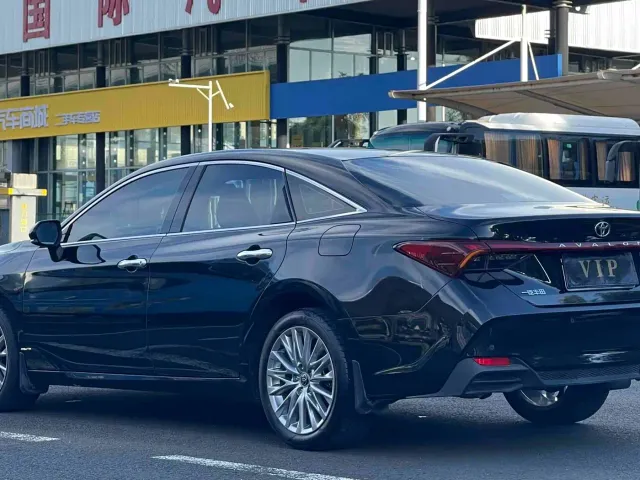 Toyota Avalon — Фото автомобиля 7