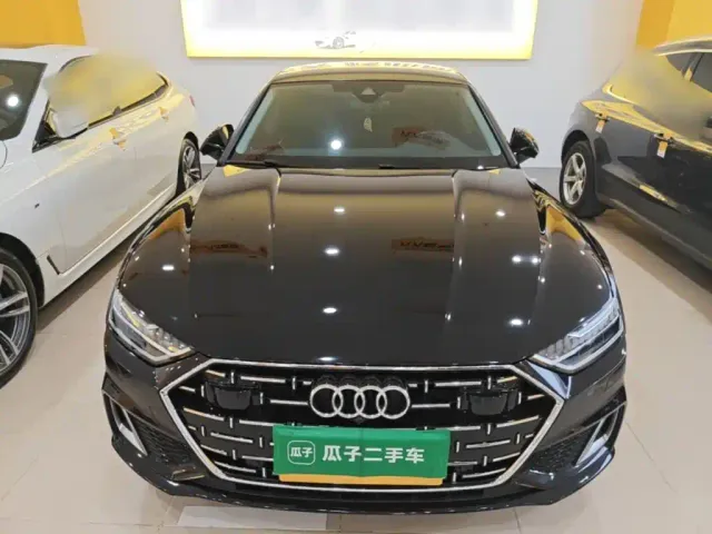 Audi A7L — Фото автомобиля 2