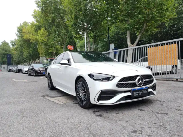 Mercedes-Benz C-Class — Фото автомобиля 2