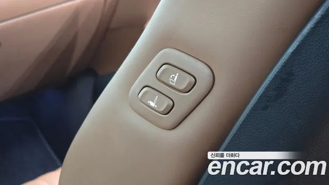 Genesis GV70 — Фото автомобиля 28