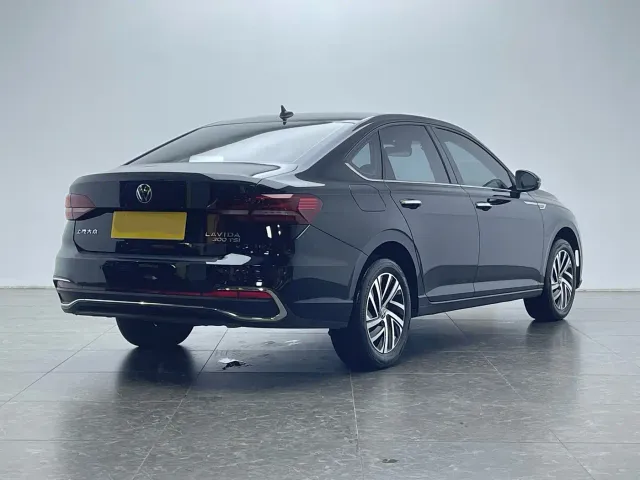 Volkswagen Lavida — Фото автомобиля 4