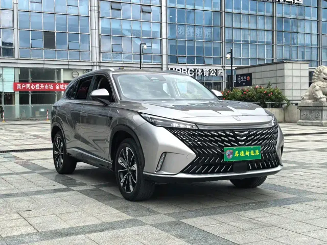 Roewe RX5 — Фото автомобиля 3