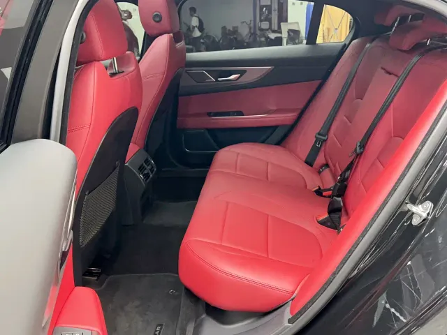 Jaguar XEL — Фото автомобиля 19