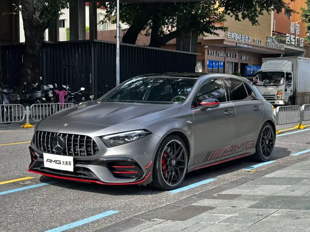Фотография автомобиля — Mercedes-Benz A-Class AMG